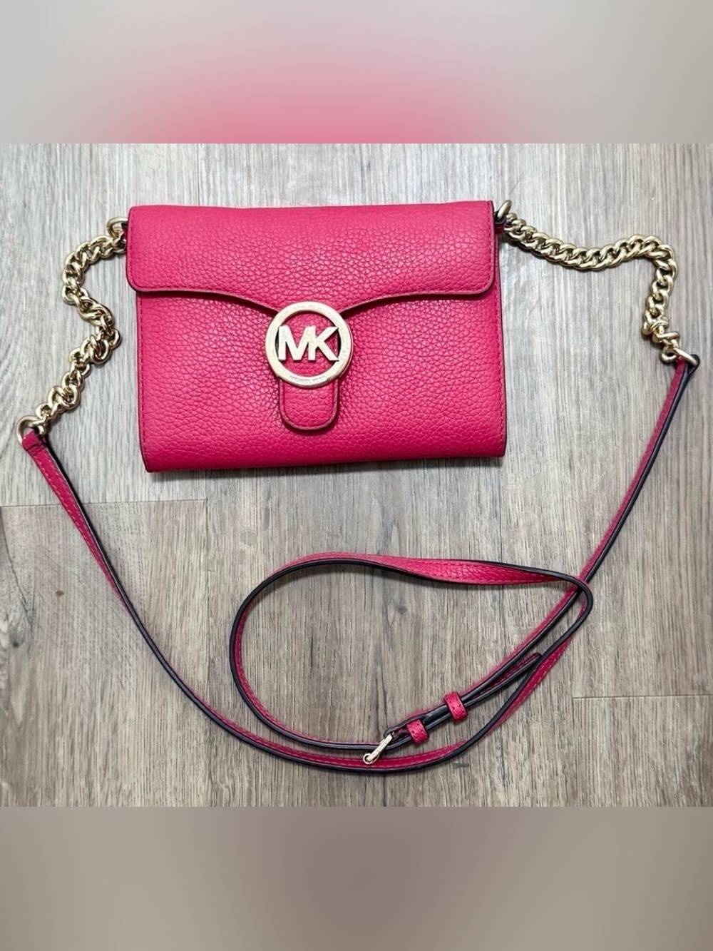 Michael Kors Hot Pink Pebbled Leather Crossbody with Gold MK Emblem 🩷👛